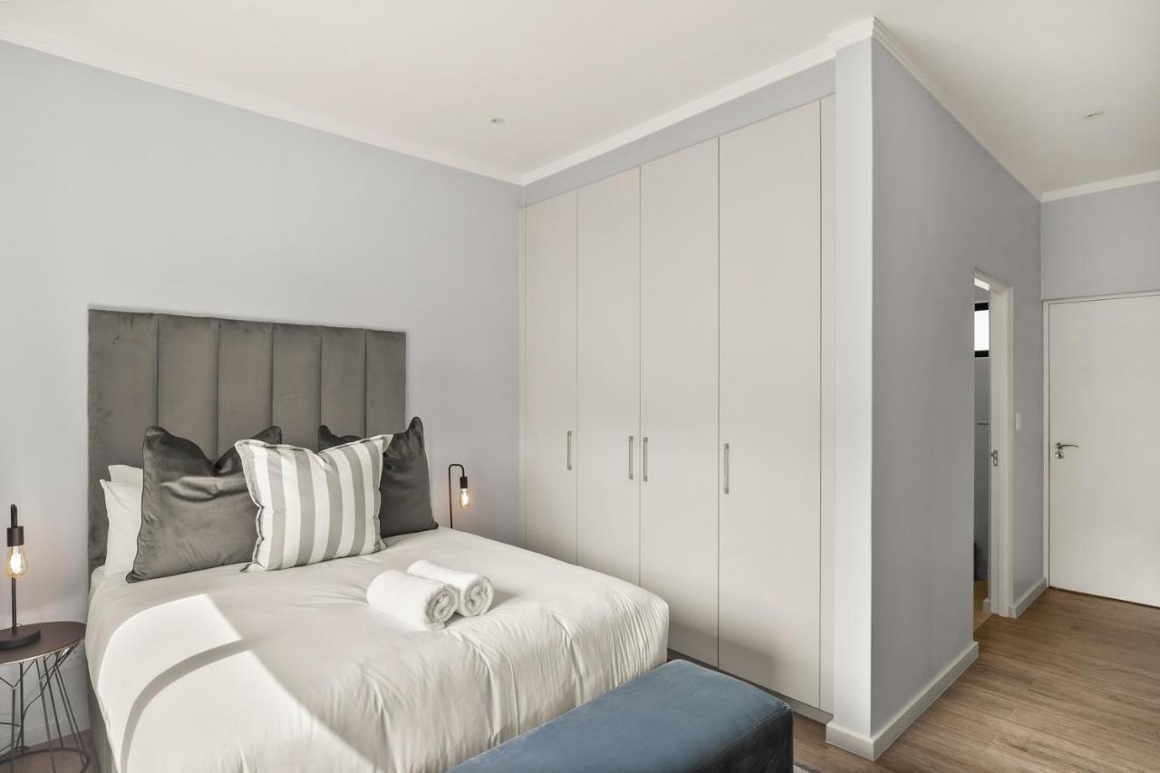 The Monroe Luxury Apartments Йоханнесбург Экстерьер фото