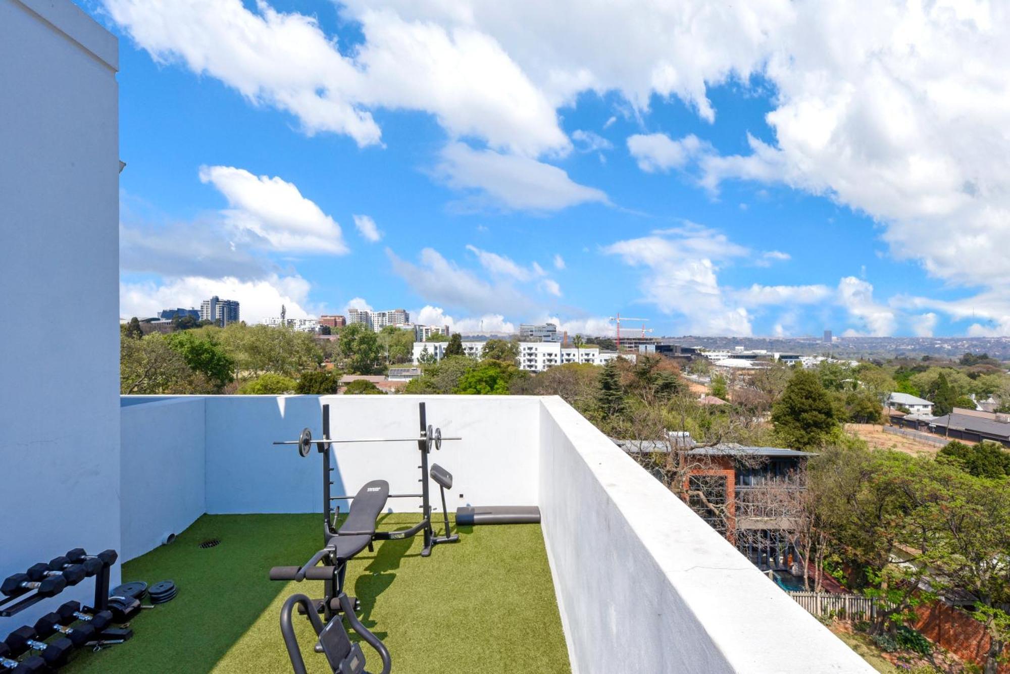 The Monroe Luxury Apartments Йоханнесбург Экстерьер фото